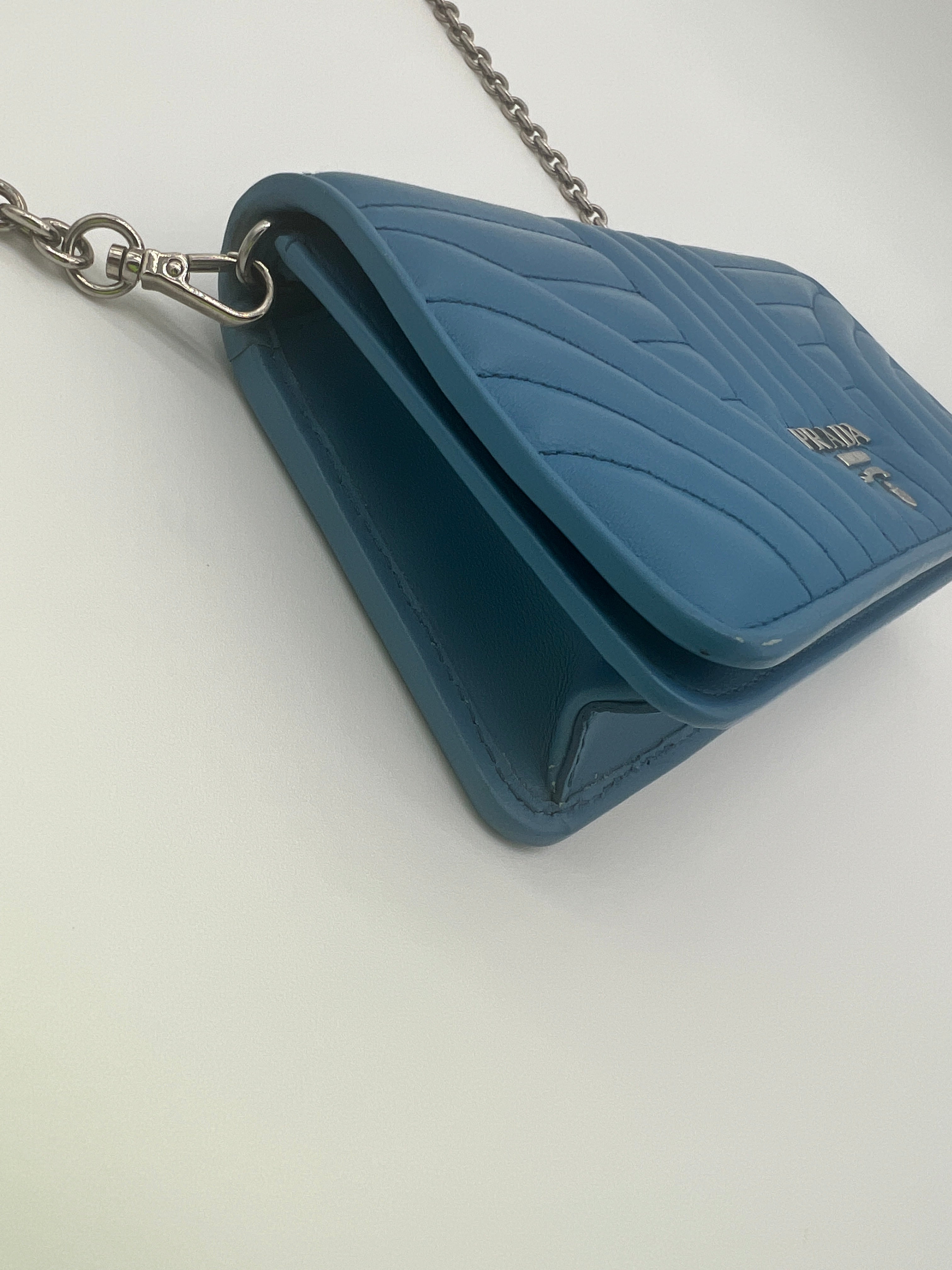 Prada diagramme hotsell french wallet