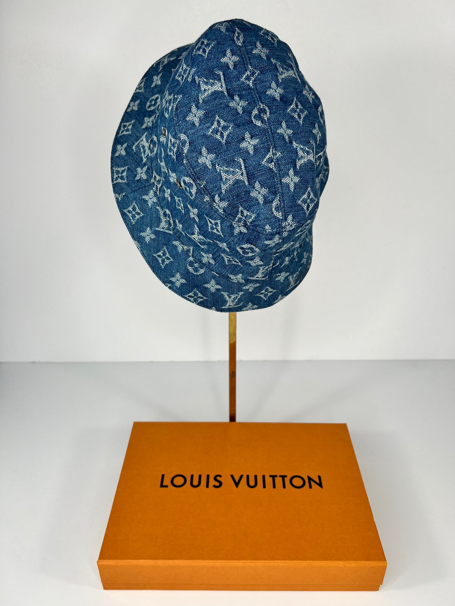 Louis Vuitton® Monogram Essential Bucket Hat Blue. Size 62
