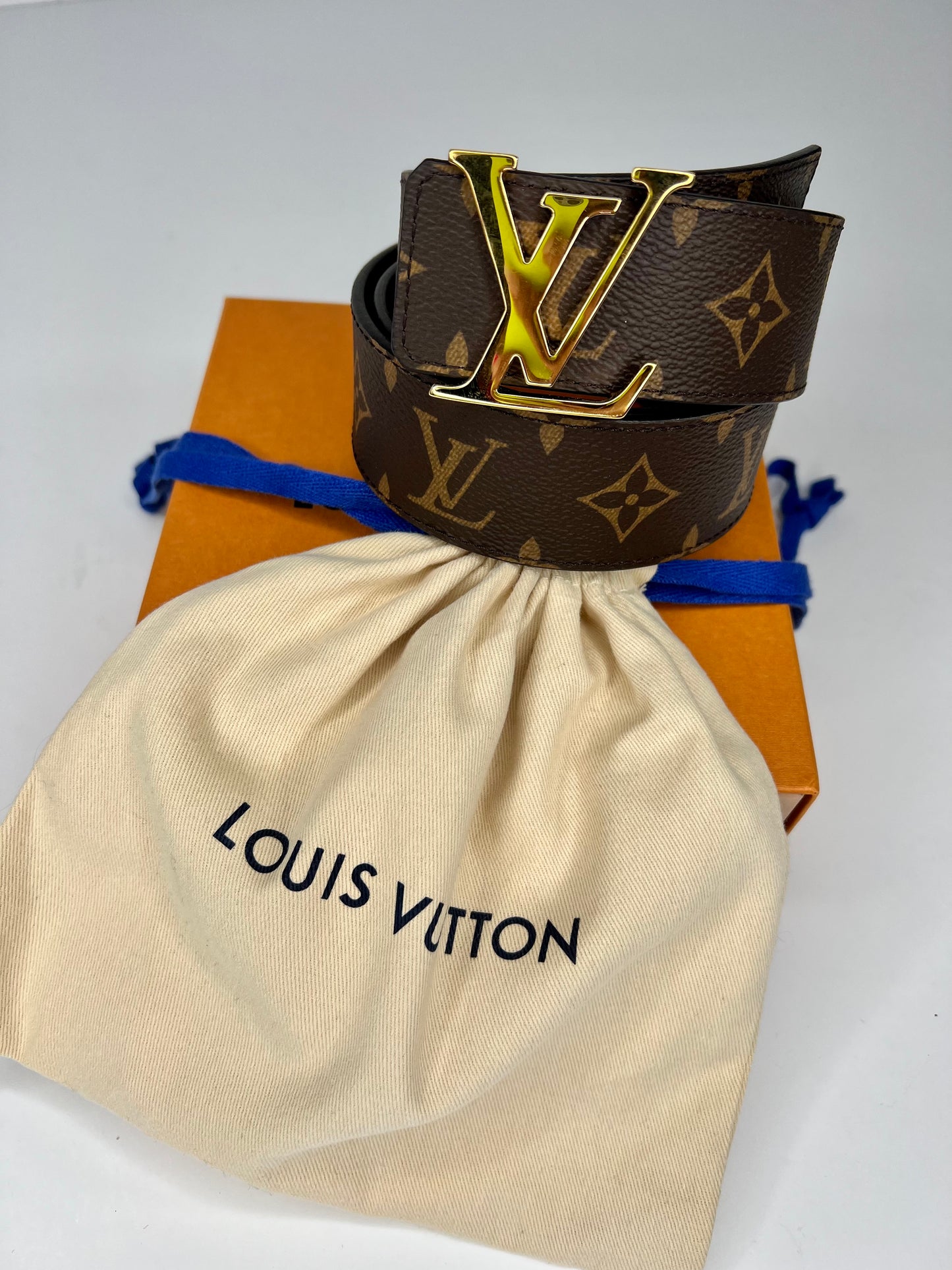 Shop Louis Vuitton MONOGRAM Lv initiales 40mm reversible belt