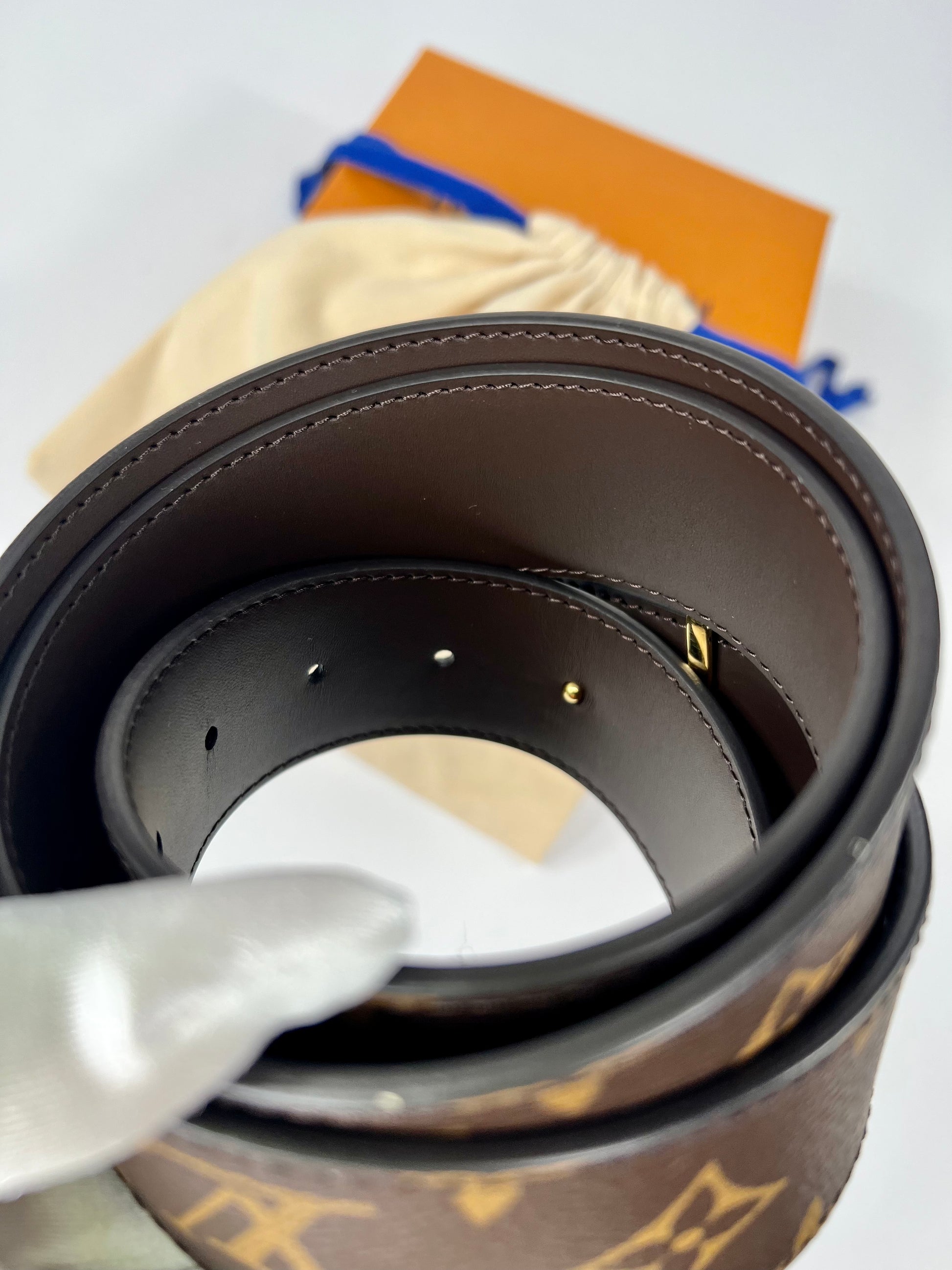 LV Dove 40mm Reversible Belt Monogram Eclipse - Accessories