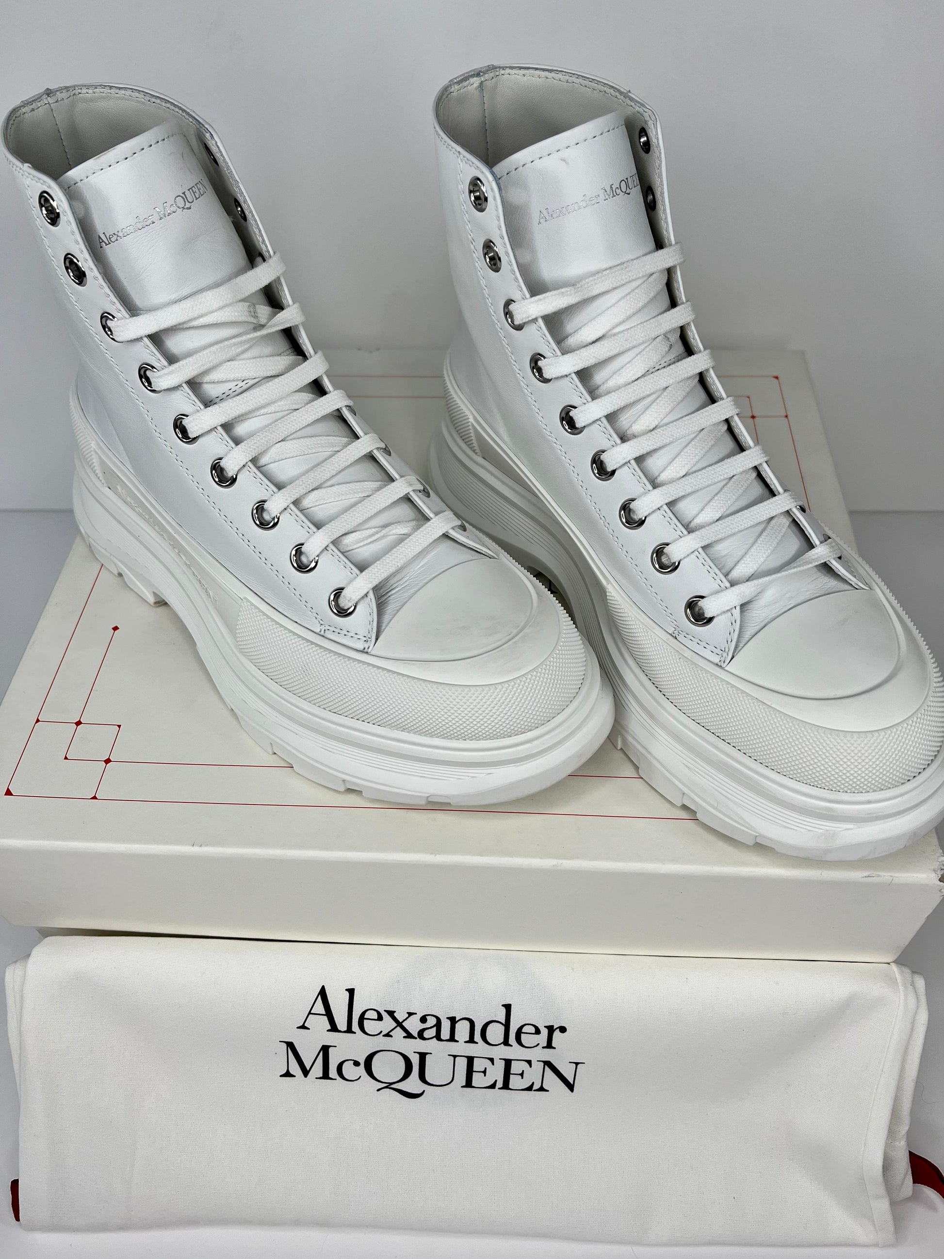 Alexander McQueen Men's Tread Slick Boot – Pre Consignment